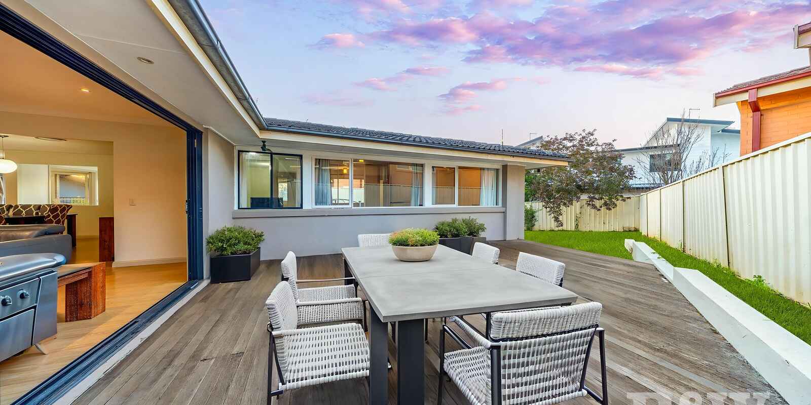 12 OMARU CRESCENT Bradbury