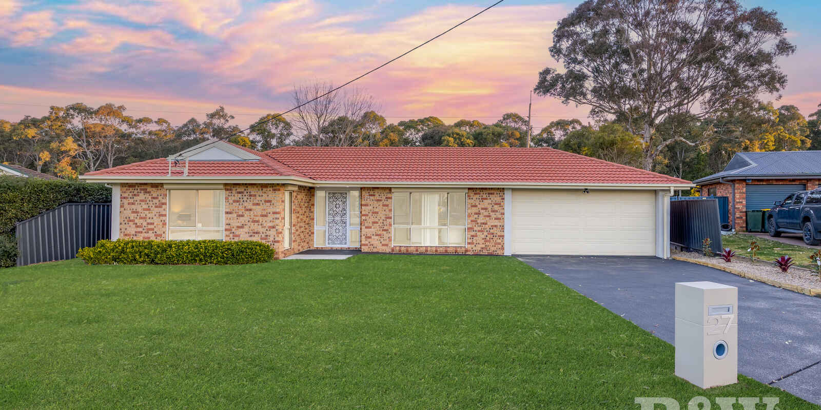 27 St James Place Appin