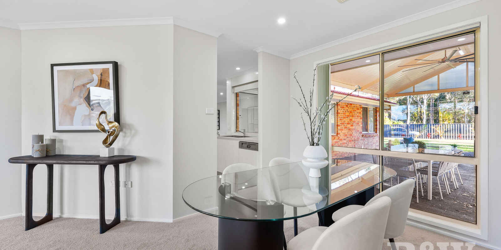 27 St James Place Appin