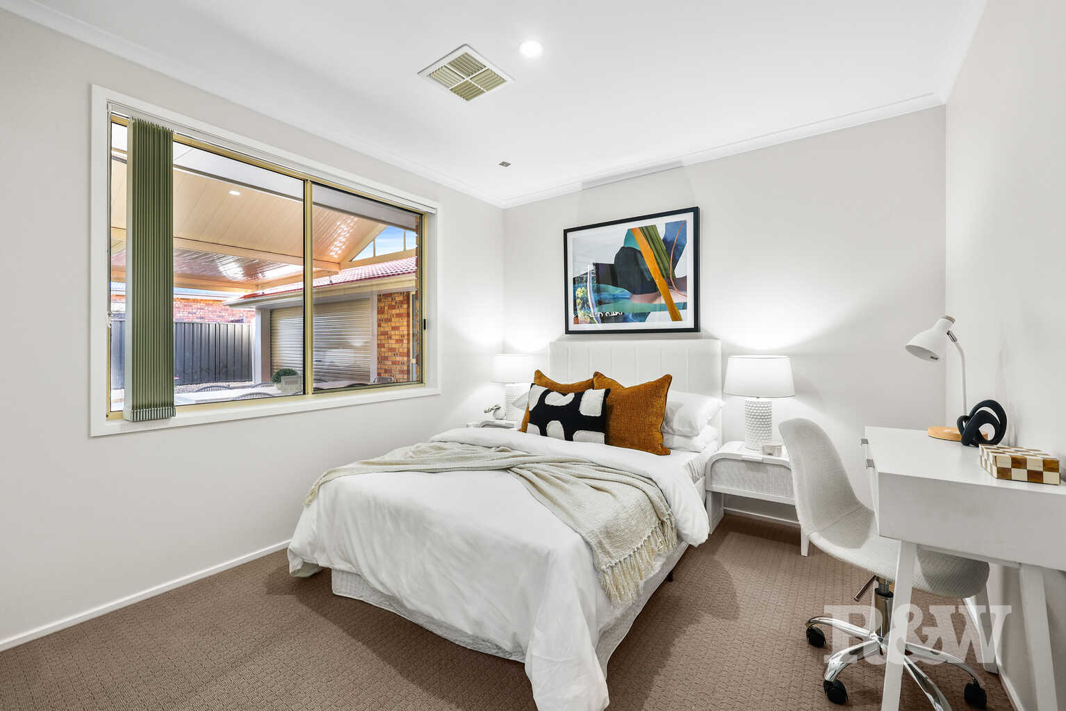 27 St James Place Appin