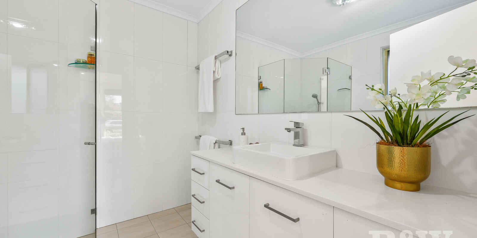 27 St James Place Appin