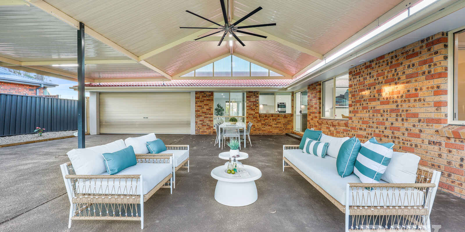 27 St James Place Appin