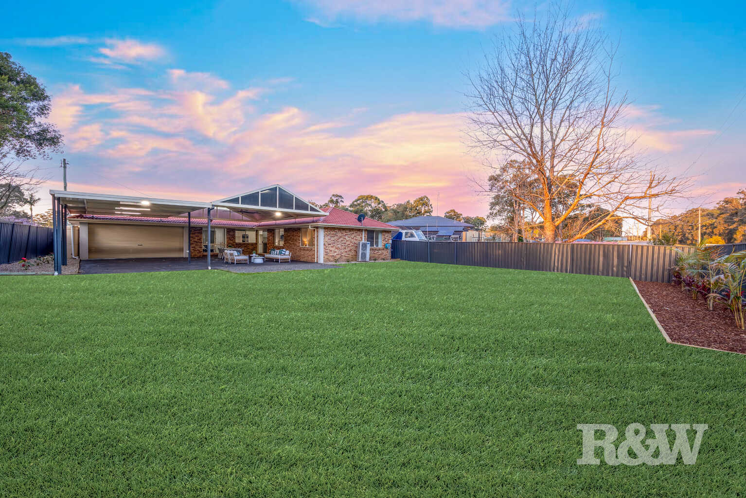 27 St James Place Appin