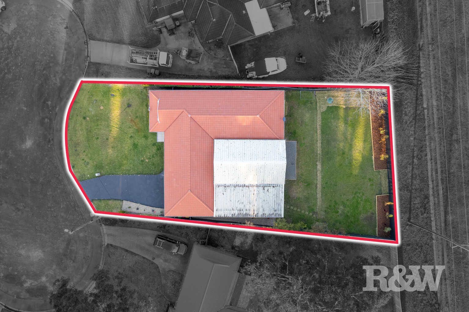 27 St James Place Appin