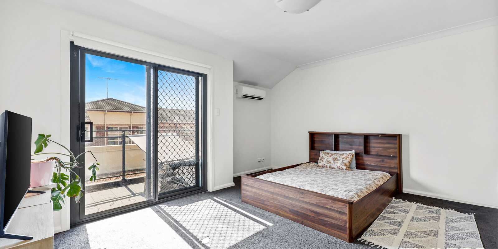 24/1-5 REGENTVILLE ROAD Jamisontown