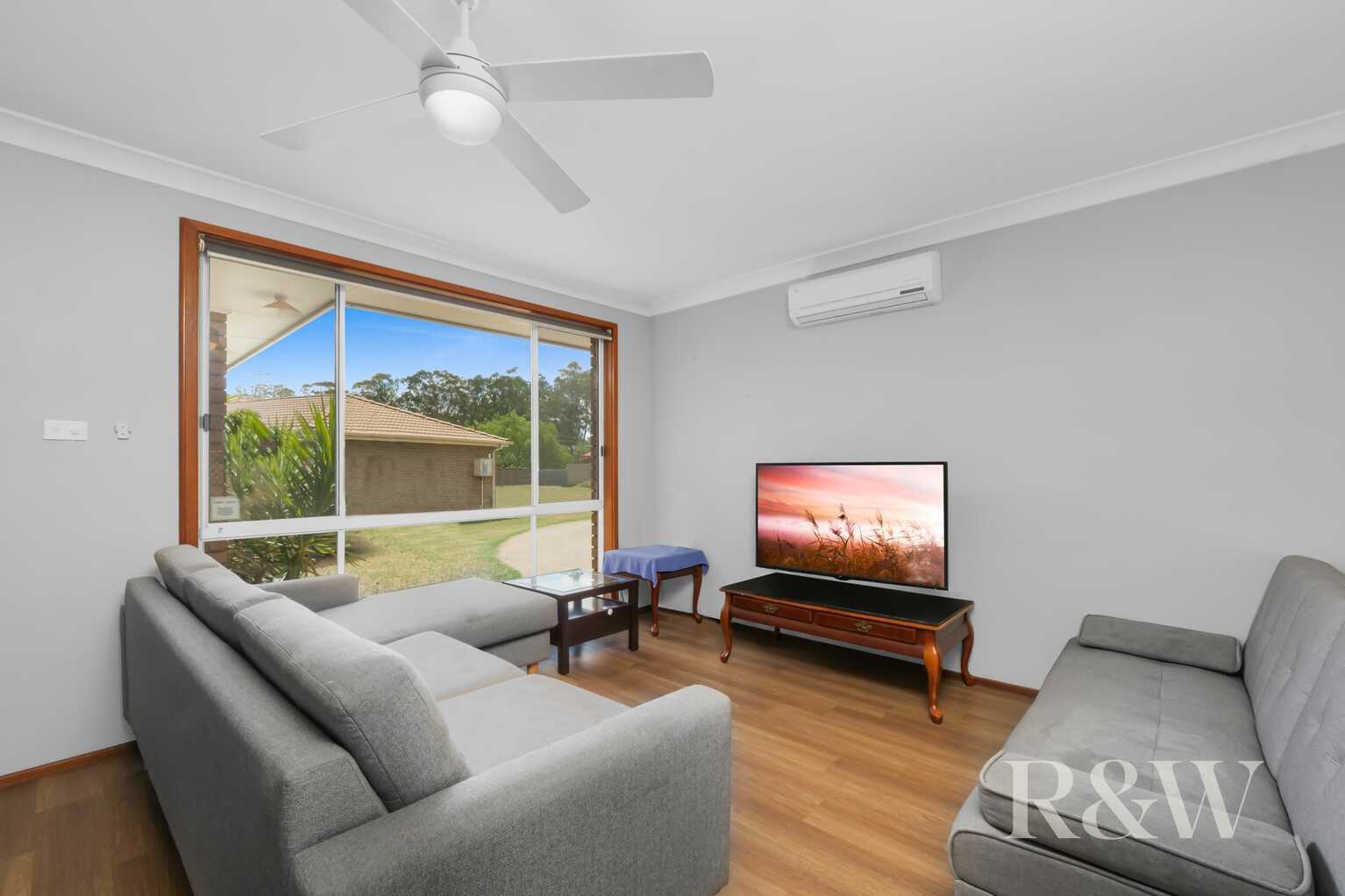 10 Fishburn Place Narellan