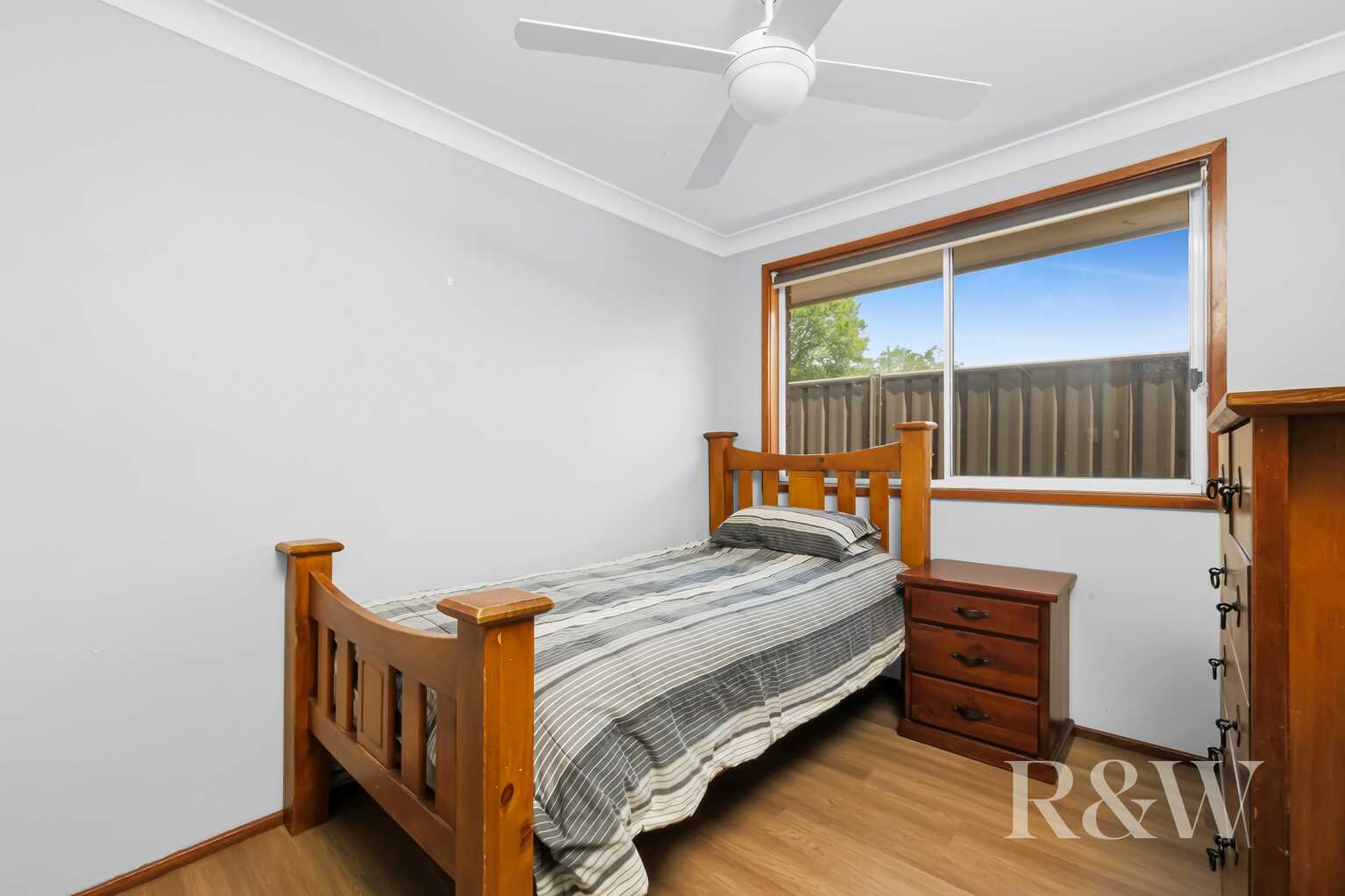 10 Fishburn Place Narellan