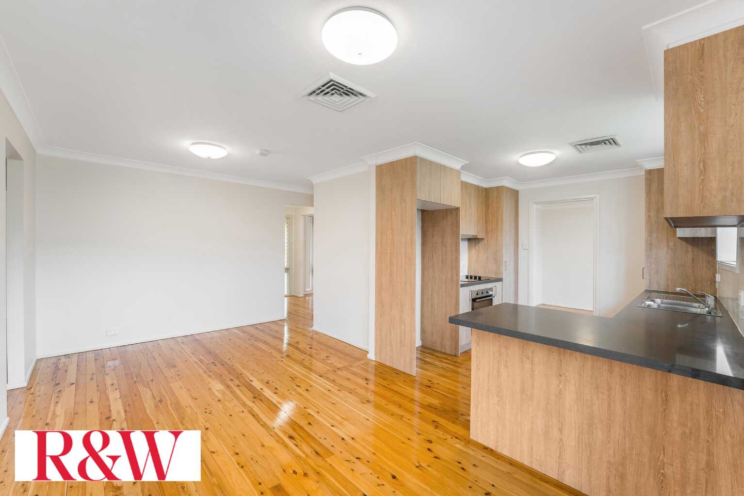 7 Bettong Crescent Bossley Park
