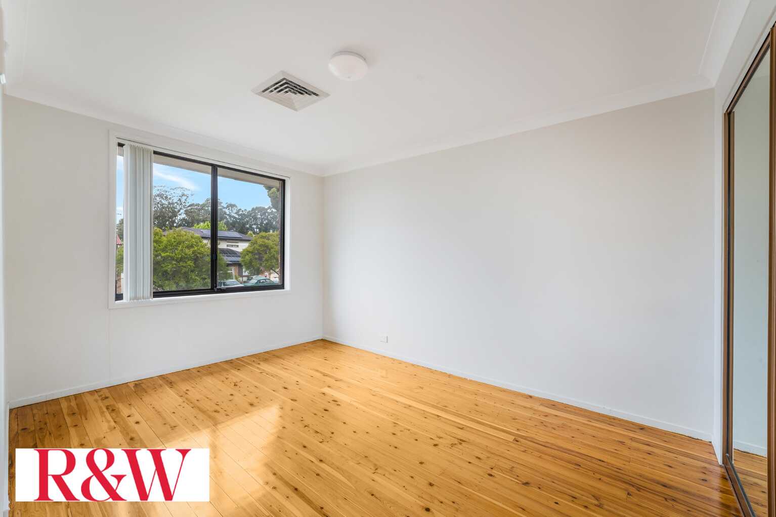 7 Bettong Crescent Bossley Park