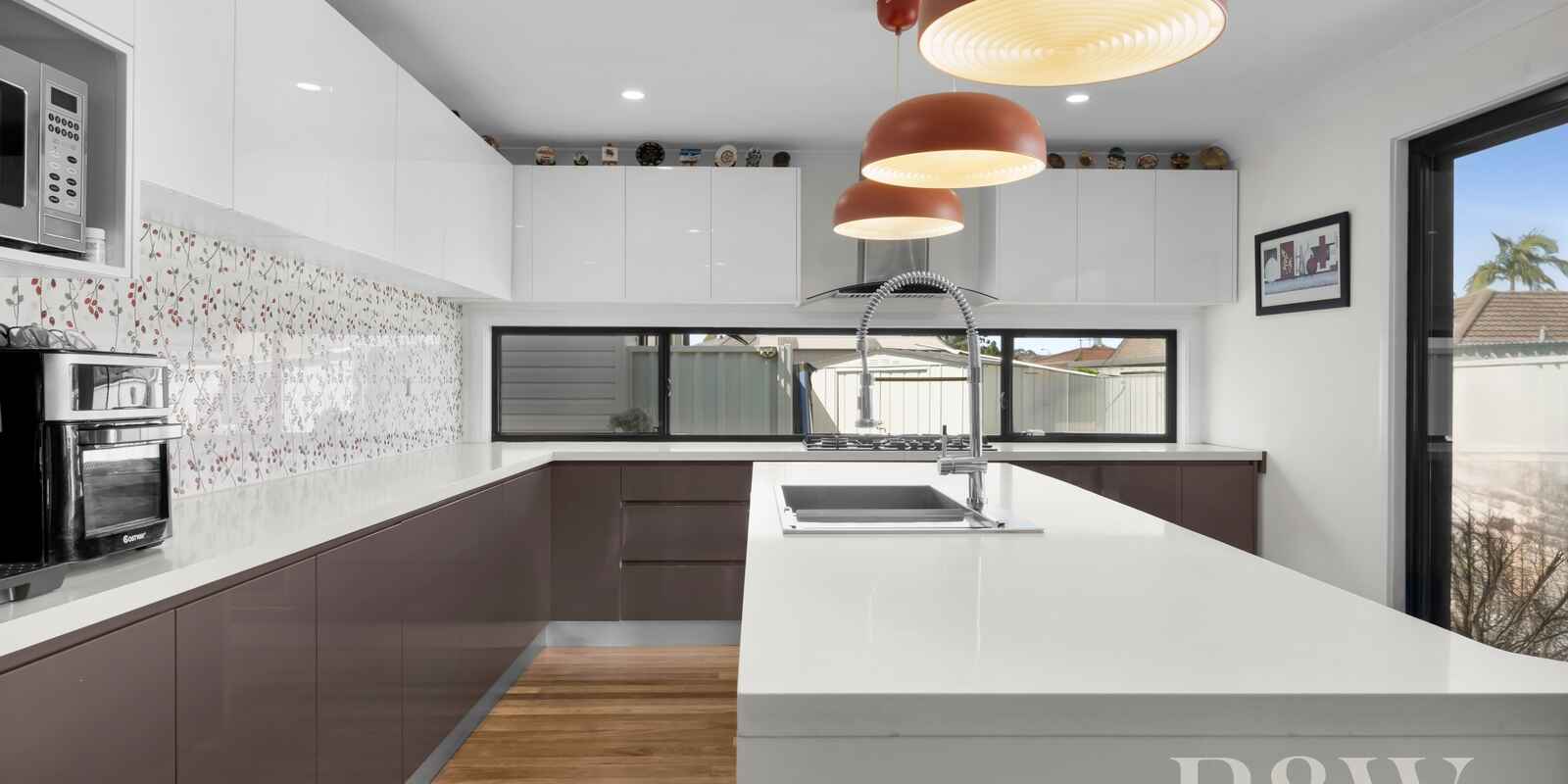 21 & 21A KIRSTY CRESCENT Hassall Grove