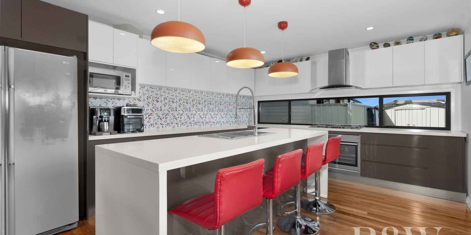 21 & 21A KIRSTY CRESCENT Hassall Grove