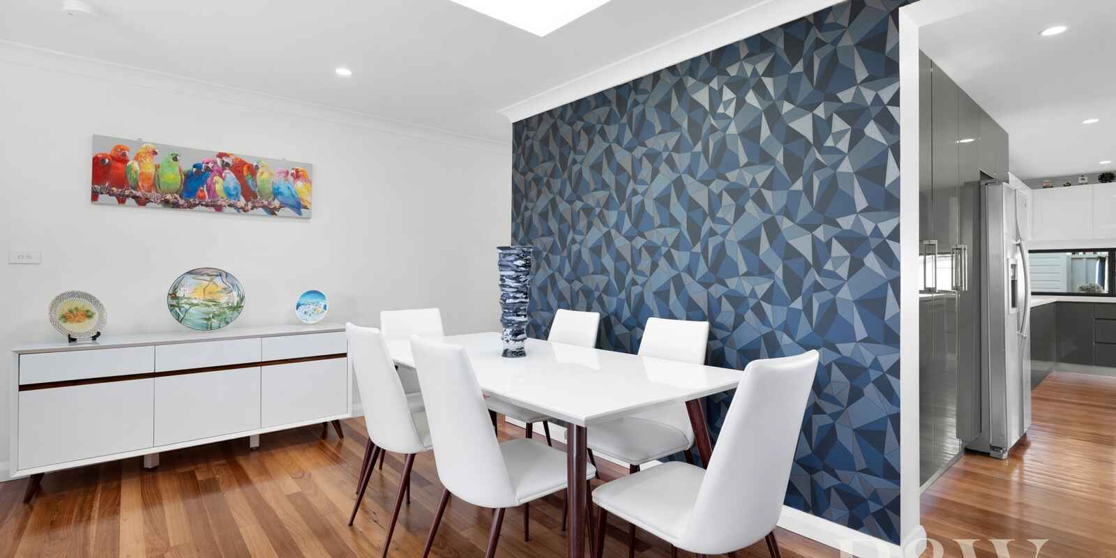 21 & 21A KIRSTY CRESCENT Hassall Grove