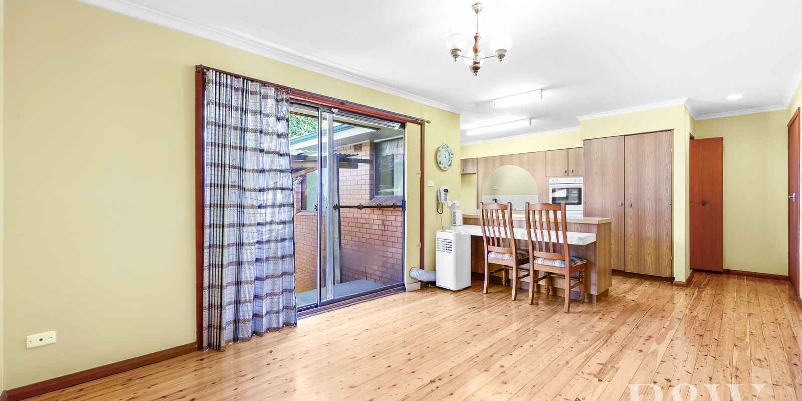 2 WINDEYER STREET Thirlmere