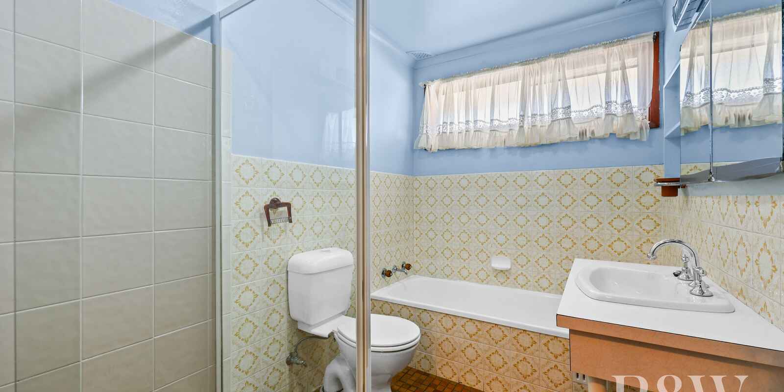 2 WINDEYER STREET Thirlmere