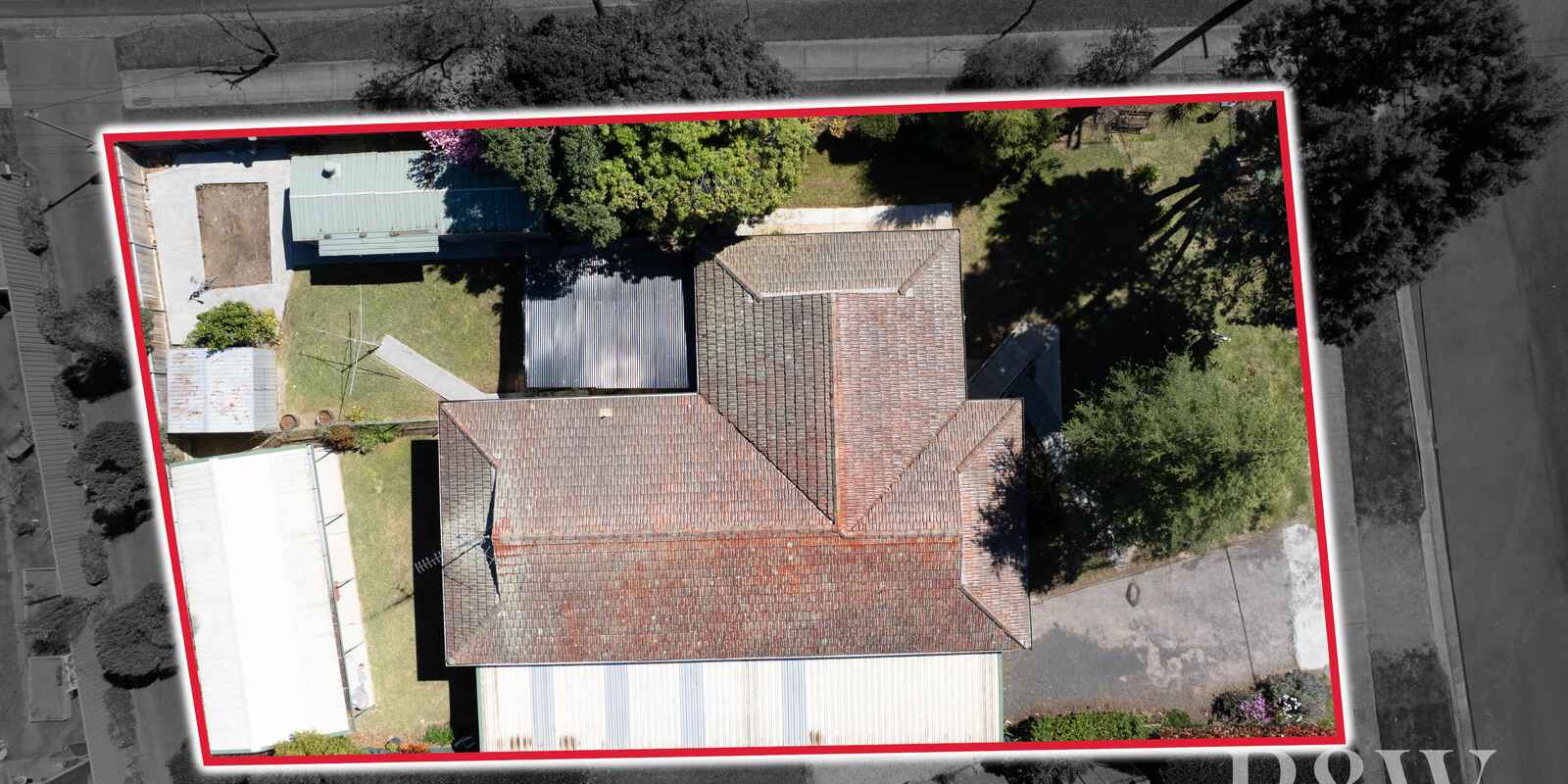 2 WINDEYER STREET Thirlmere