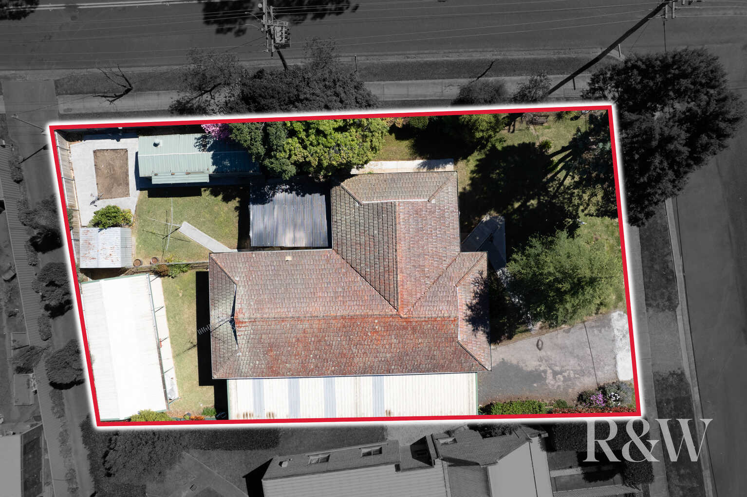 2 WINDEYER STREET Thirlmere
