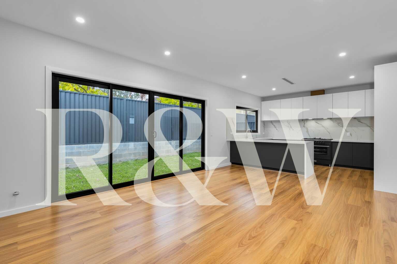 2/23 Burragorang Street The Oaks