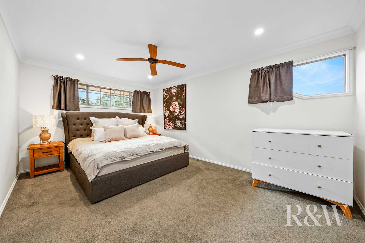 60 Peugeot Drive Ingleburn