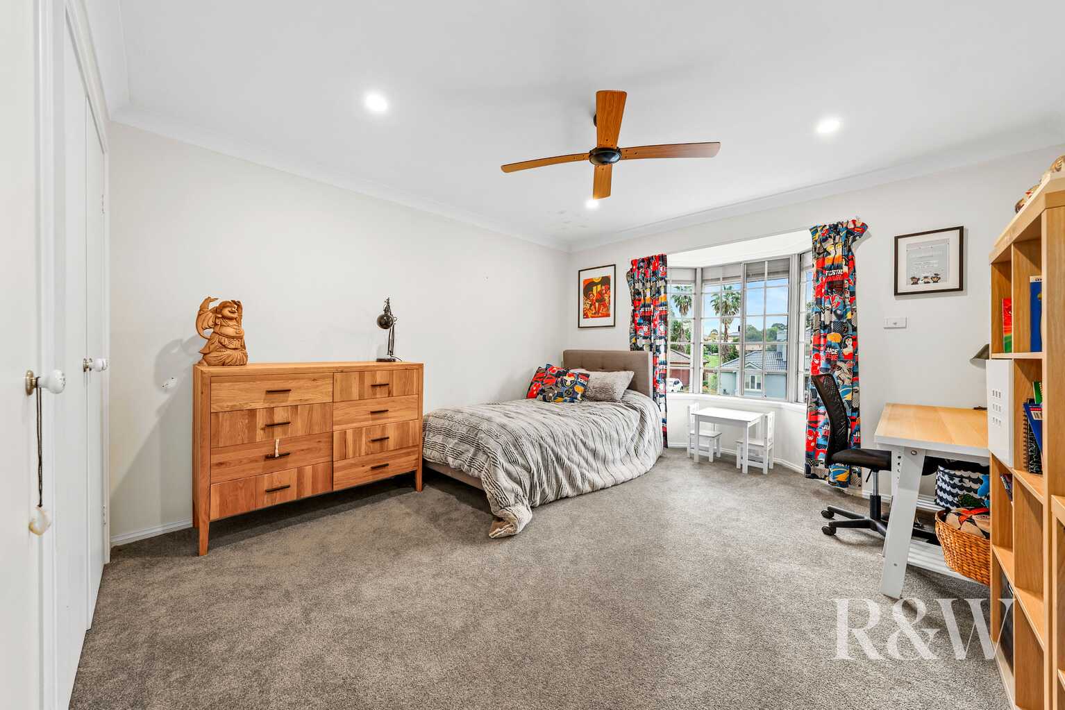 60 Peugeot Drive Ingleburn