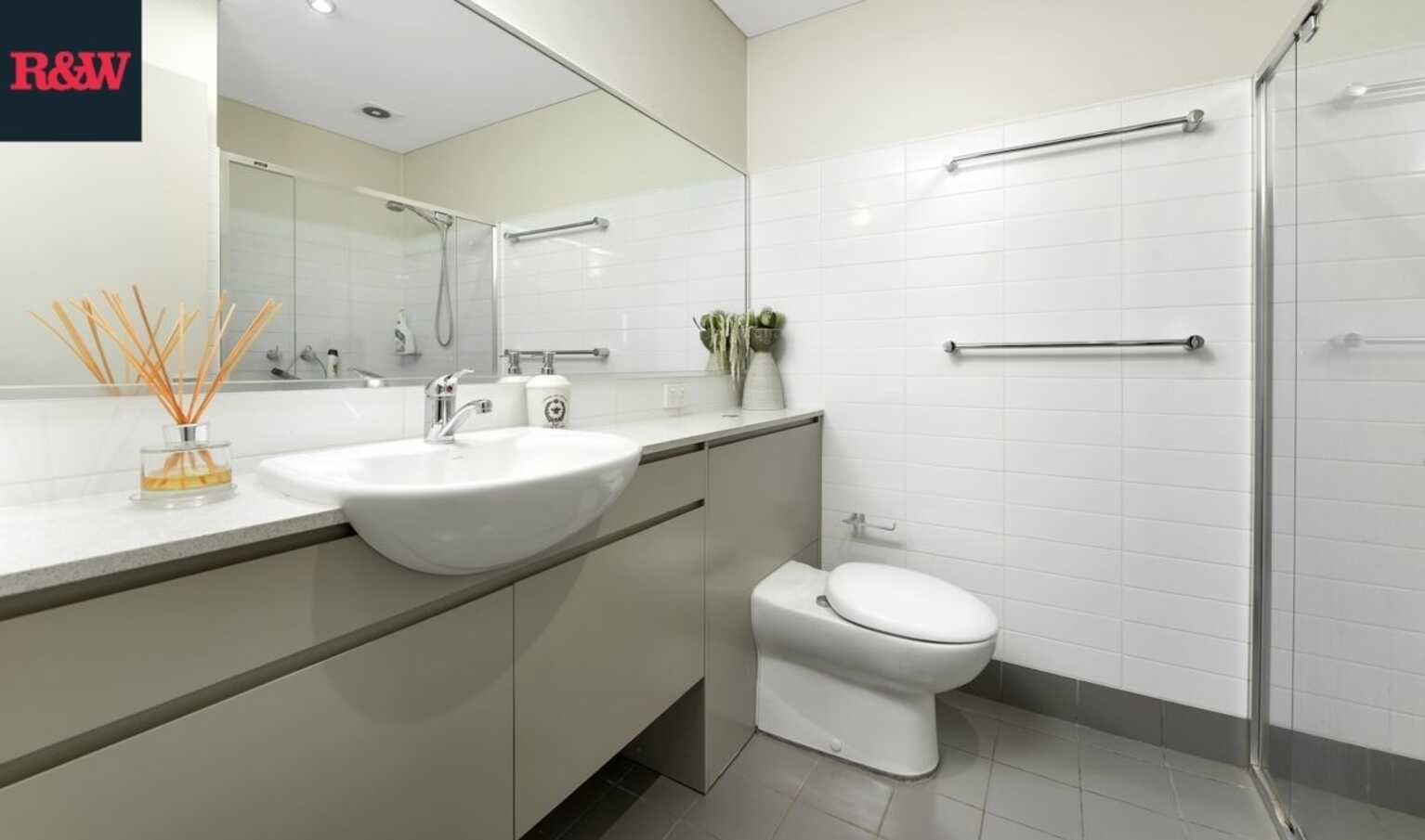 15/40 Parkside Crescent Campbelltown