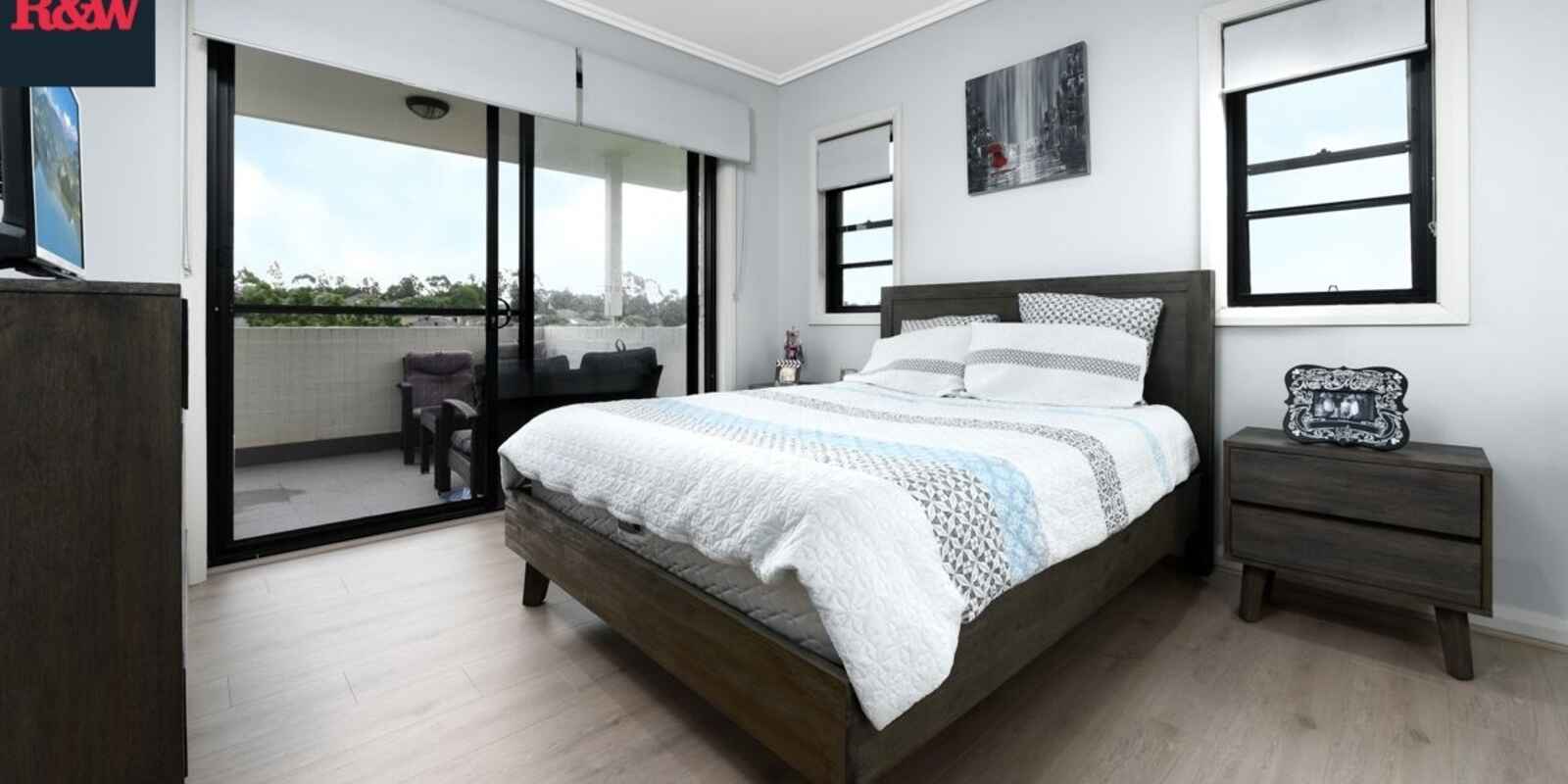 15/40 Parkside Crescent Campbelltown