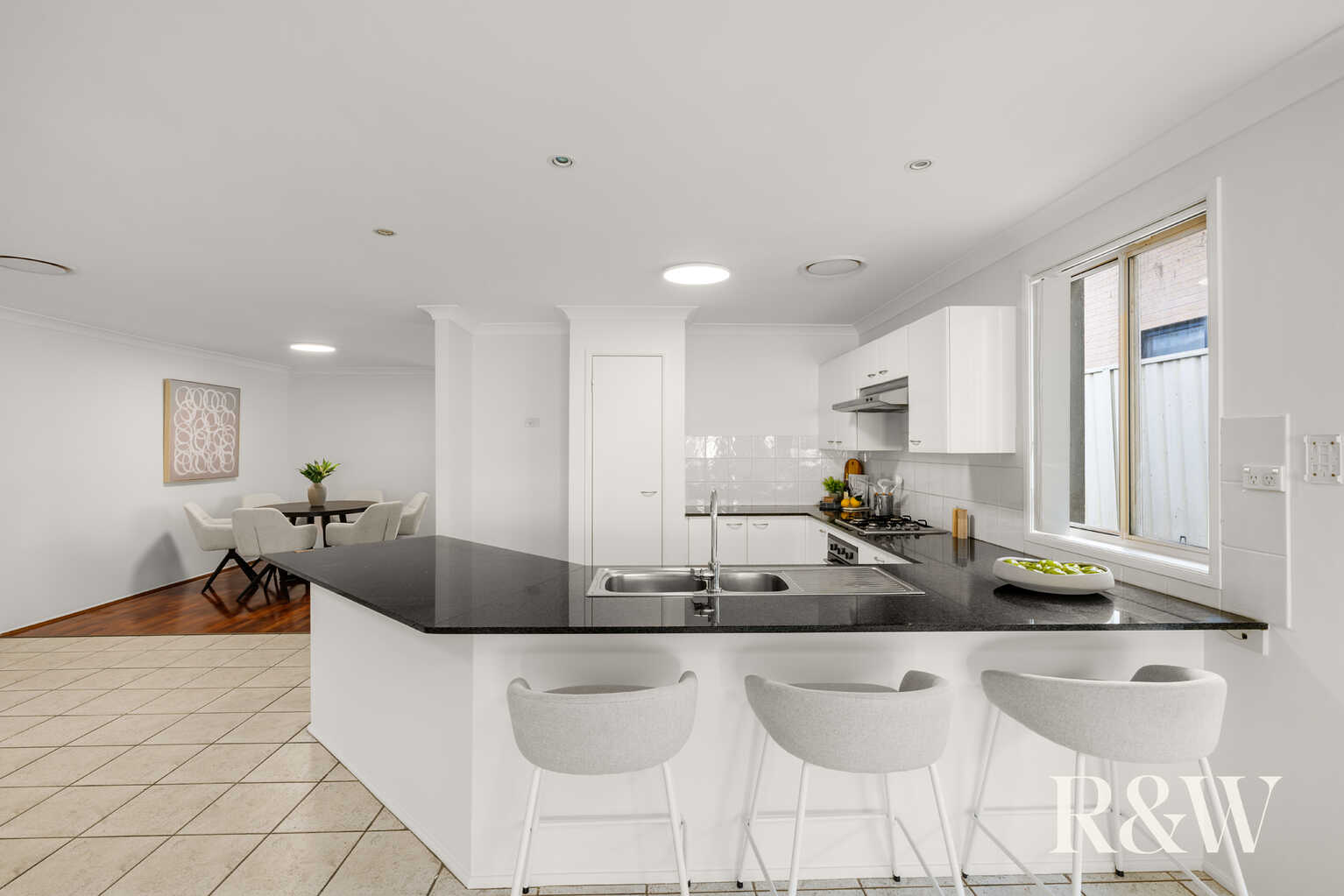 24 LORD ELDON DRIVE Harrington Park 24 LORD ELDON DRIVE Harrington Park