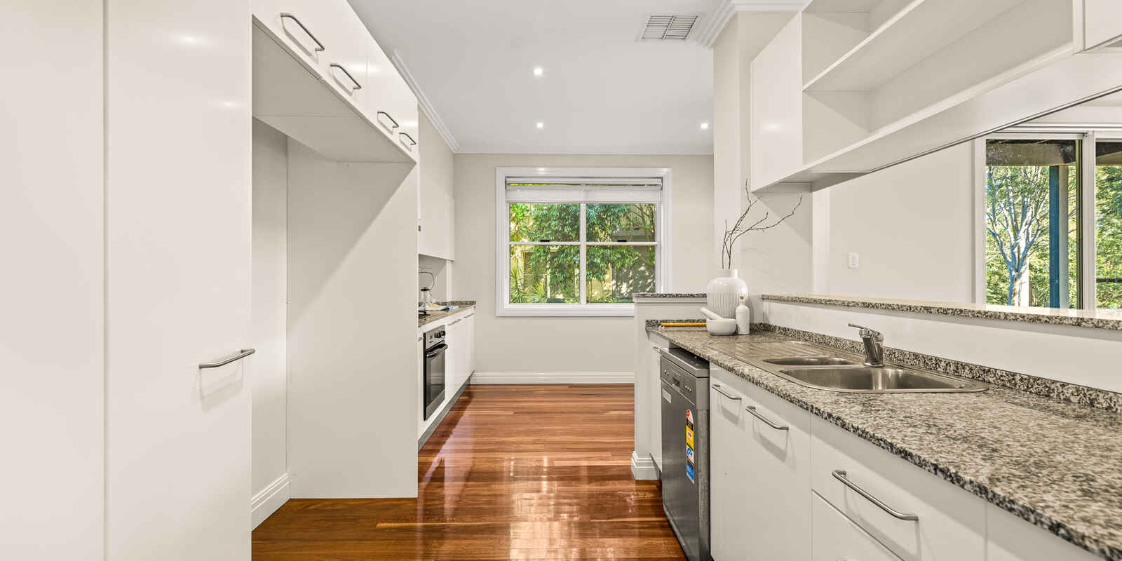 13 Jane Jarvis Way Macquarie Links