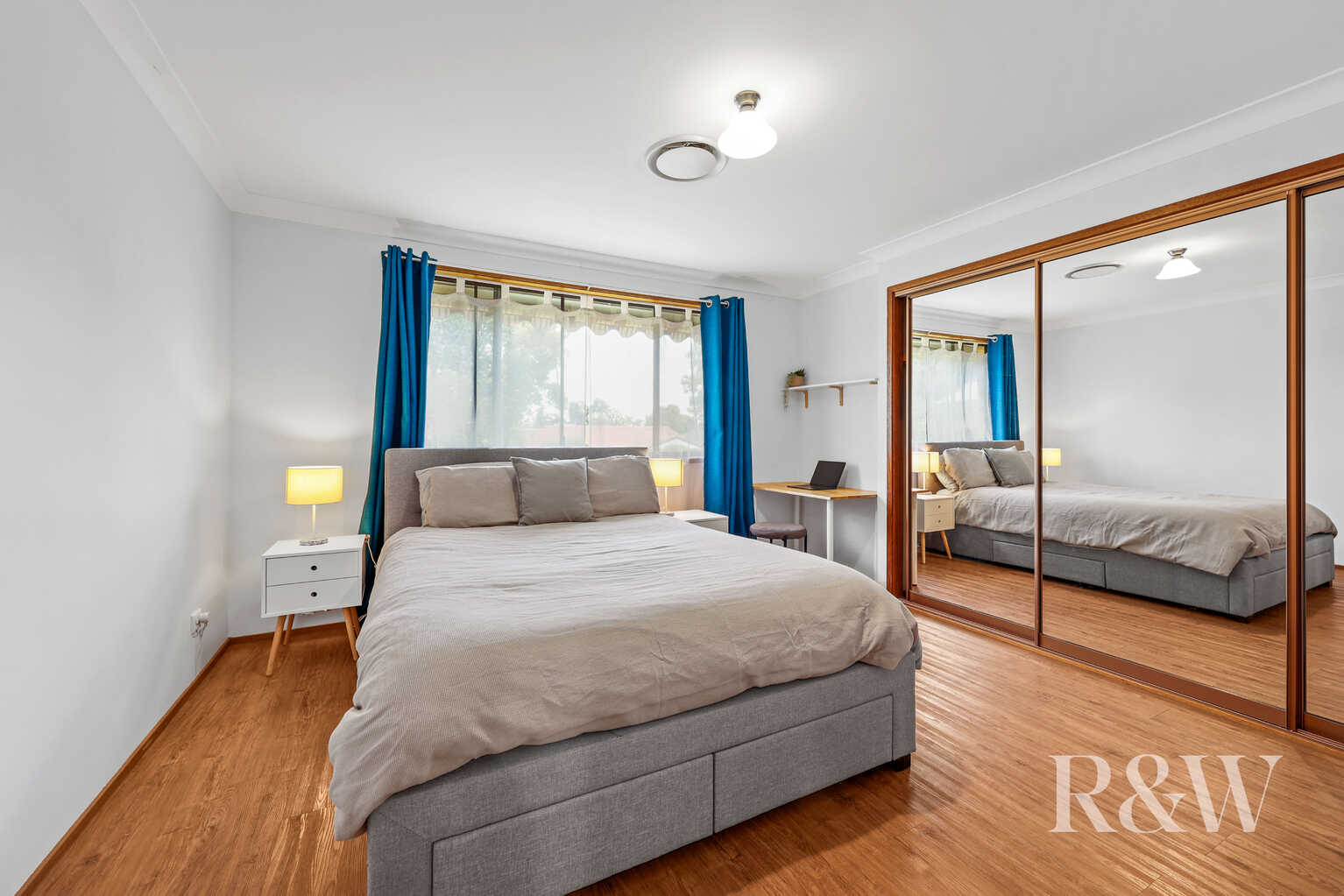 5 DELAUNAY STREET Ingleburn