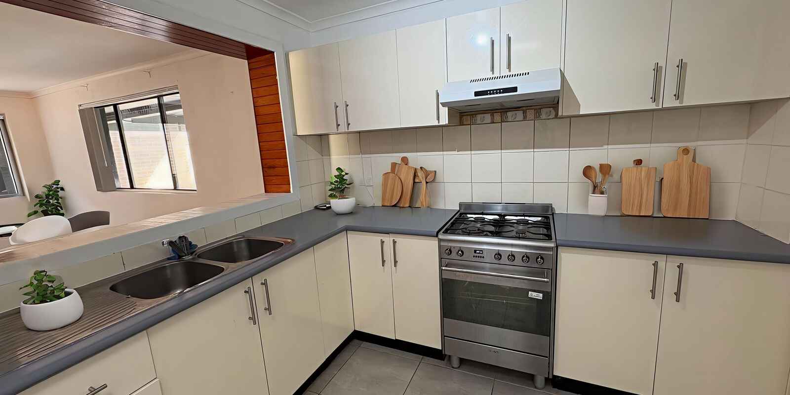 2 Ferdinand Place Rosemeadow