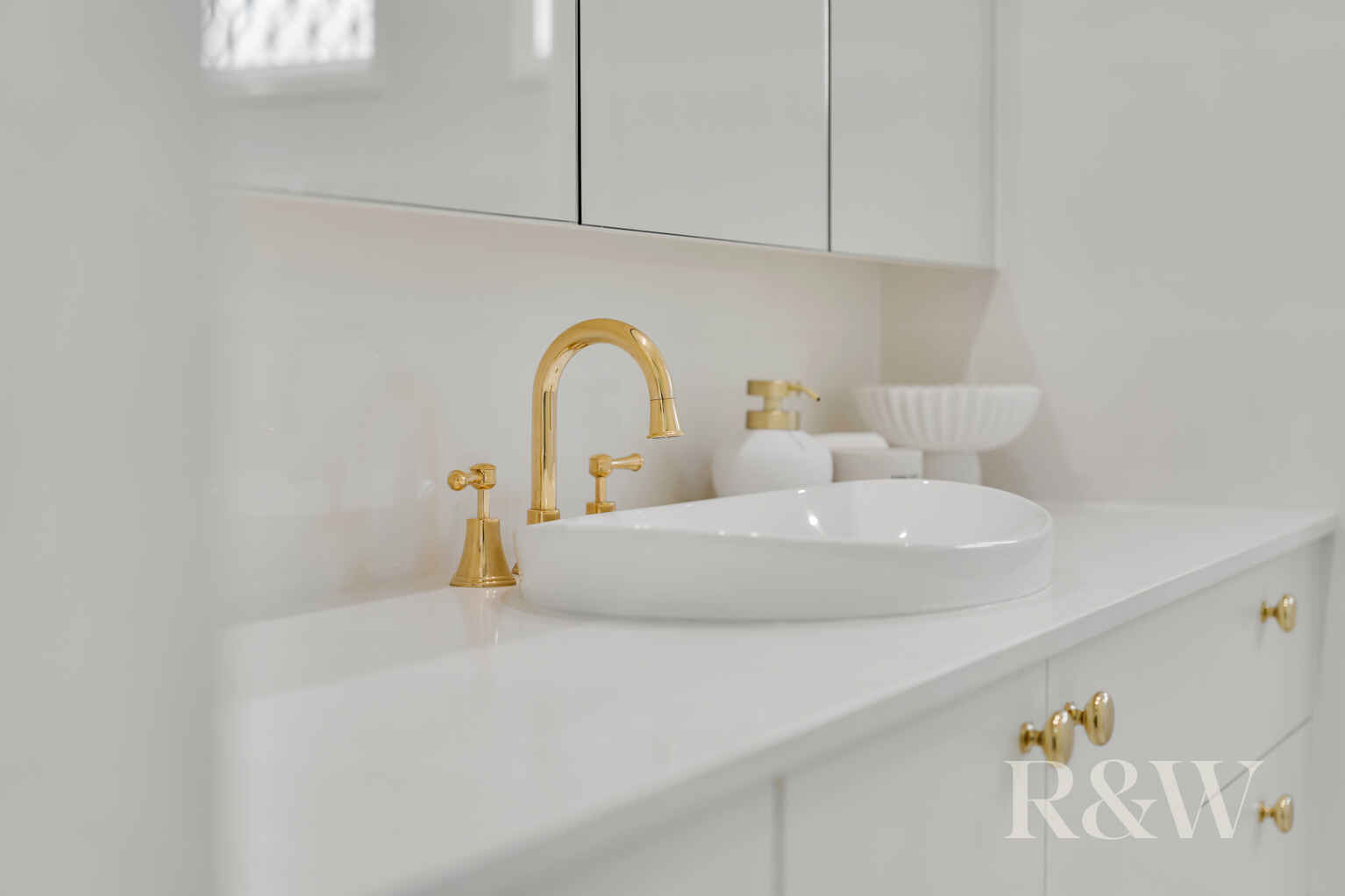 37 BAINBRIDGE AVENUE Ingleburn