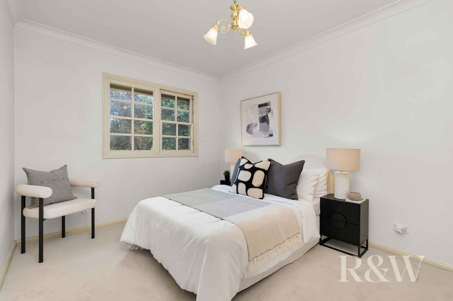 37 BAINBRIDGE AVENUE Ingleburn