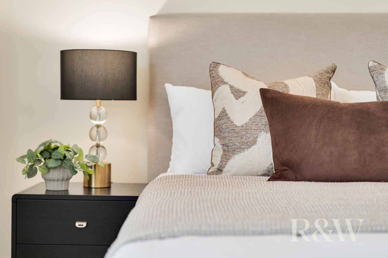 37 BAINBRIDGE AVENUE Ingleburn