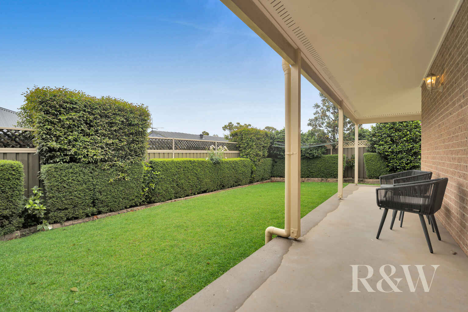 37 BAINBRIDGE AVENUE Ingleburn