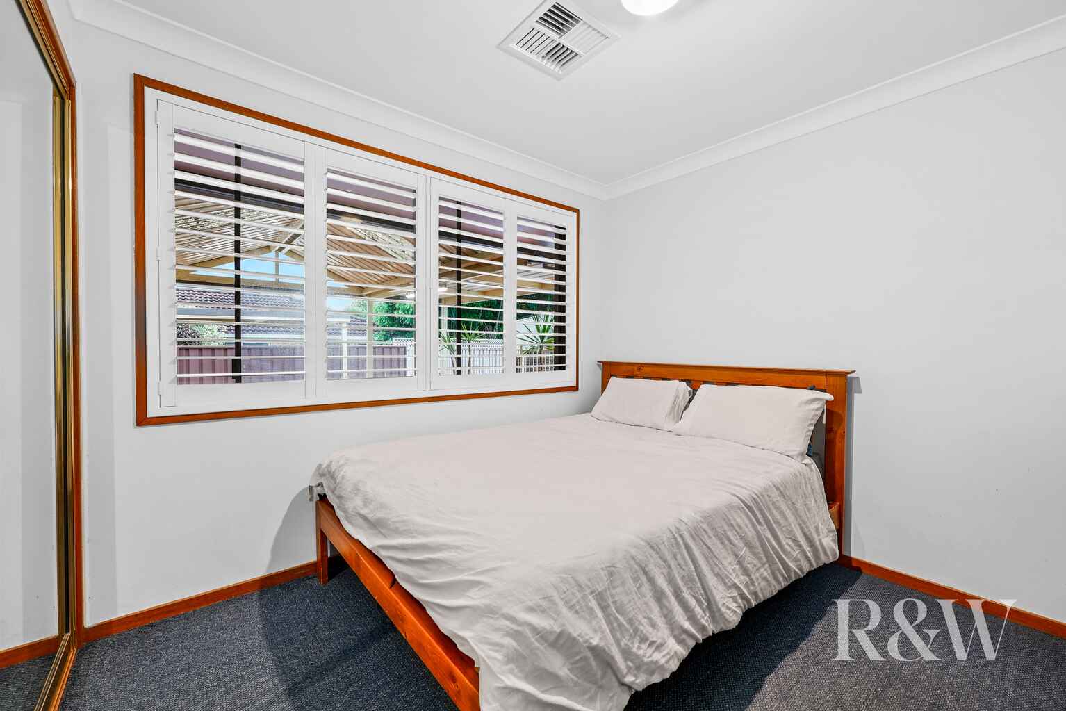 87 DONALBAIN CIRCUIT Rosemeadow
