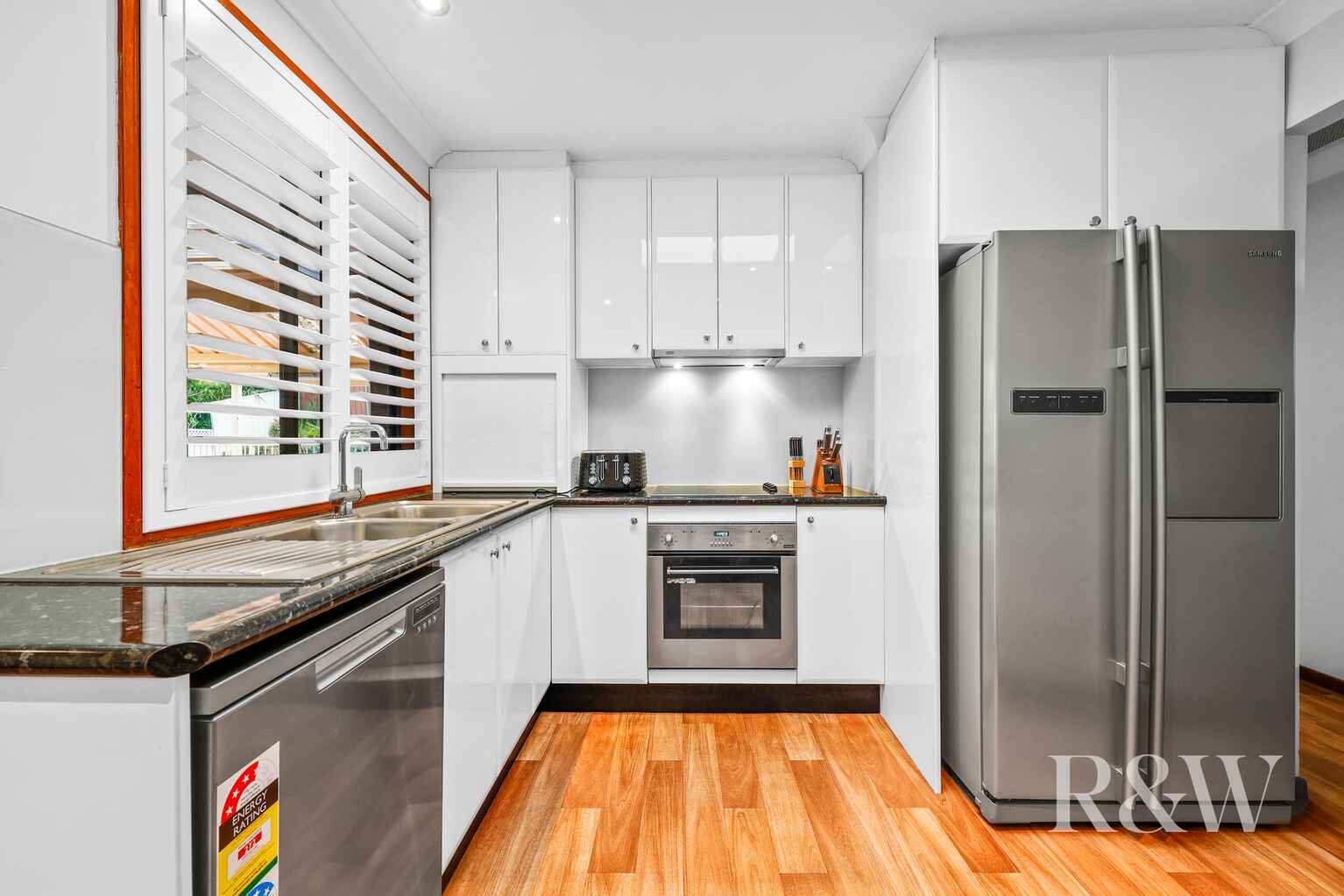 87 DONALBAIN CIRCUIT Rosemeadow