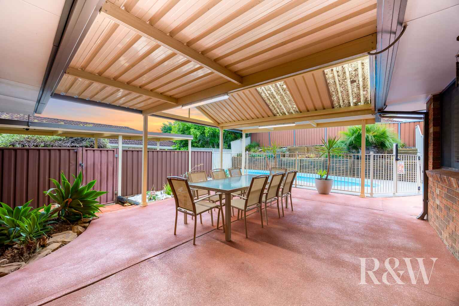87 DONALBAIN CIRCUIT Rosemeadow
