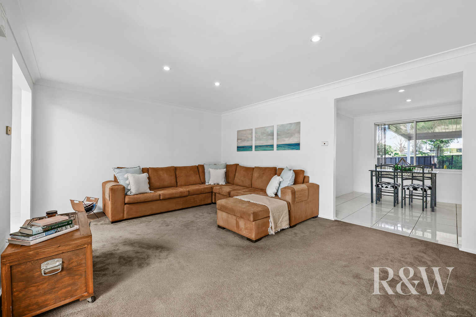 8 SWALLOW PLACE Ingleburn