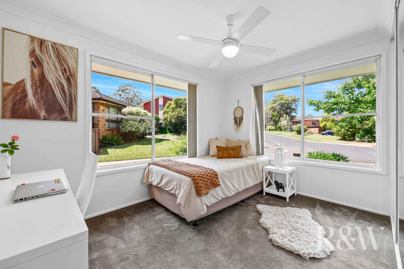8 SWALLOW PLACE Ingleburn