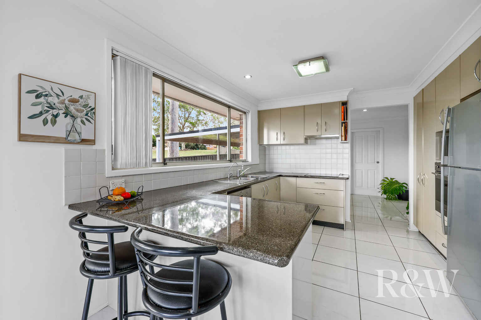 8 SWALLOW PLACE Ingleburn