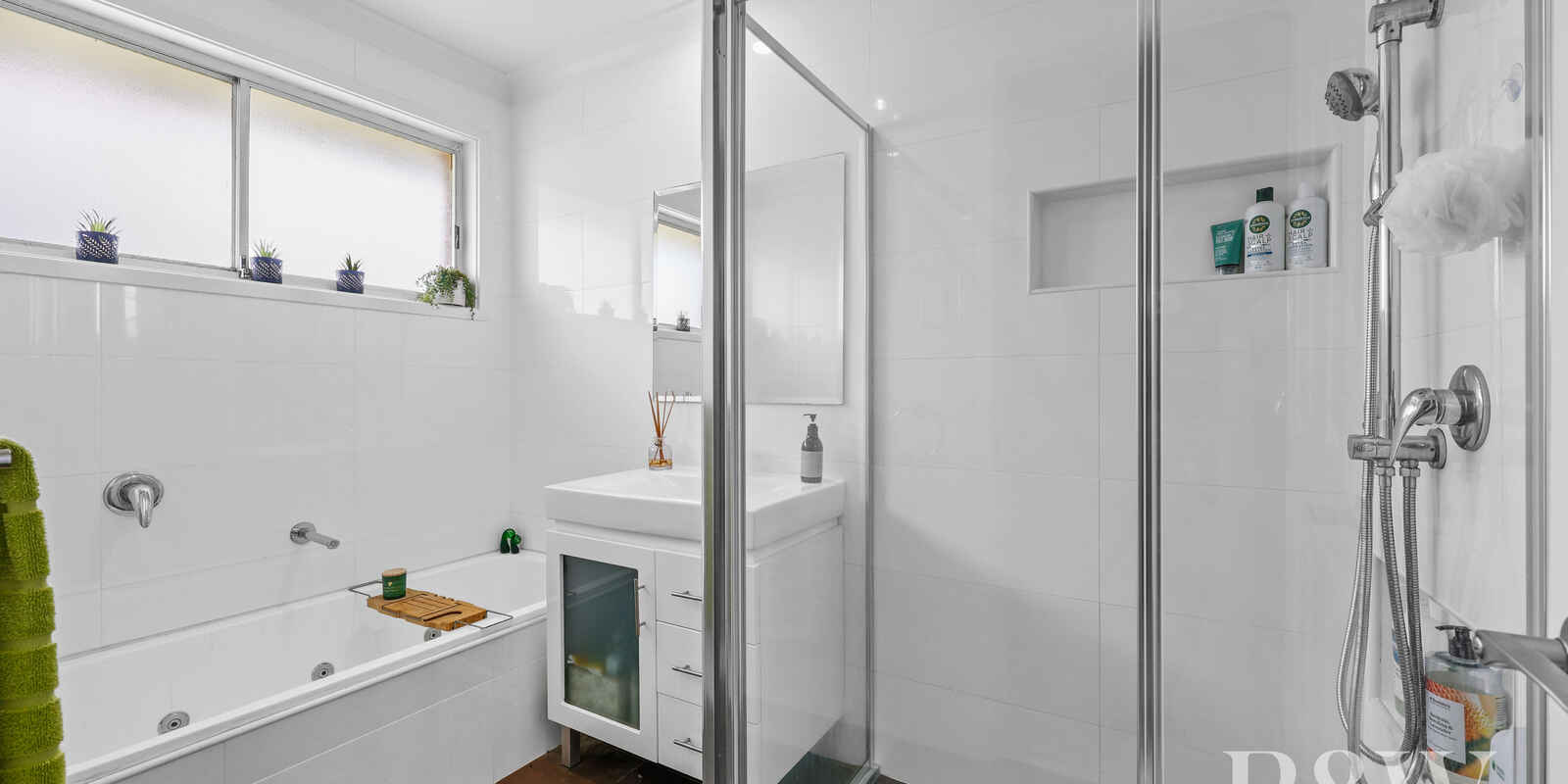 8 SWALLOW PLACE Ingleburn