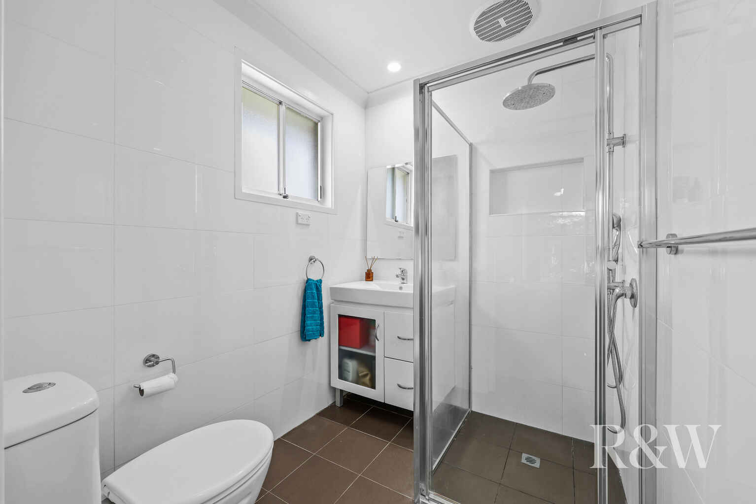 8 SWALLOW PLACE Ingleburn