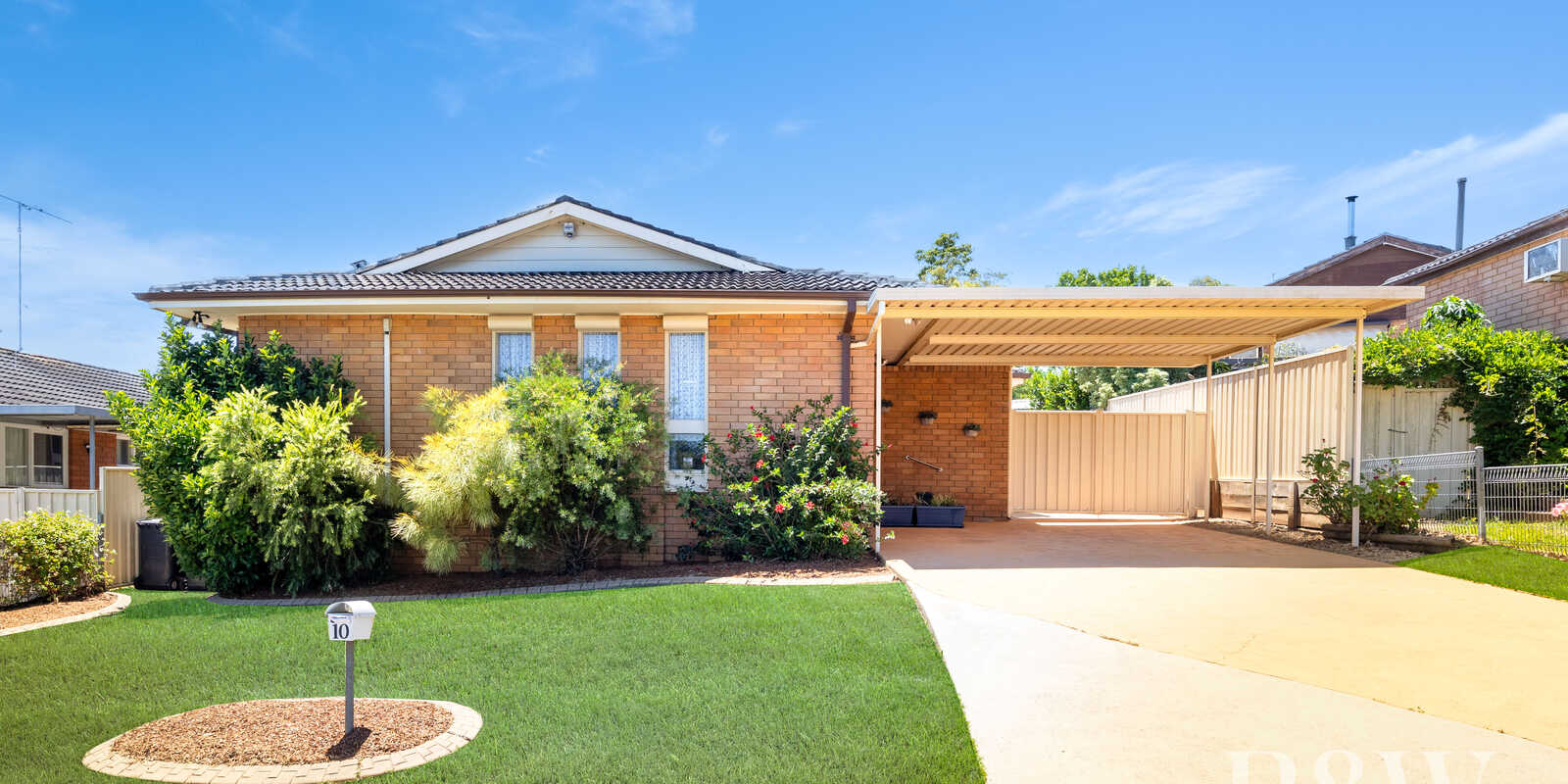 10 DICKENS ROAD Ambarvale 10 DICKENS ROAD Ambarvale