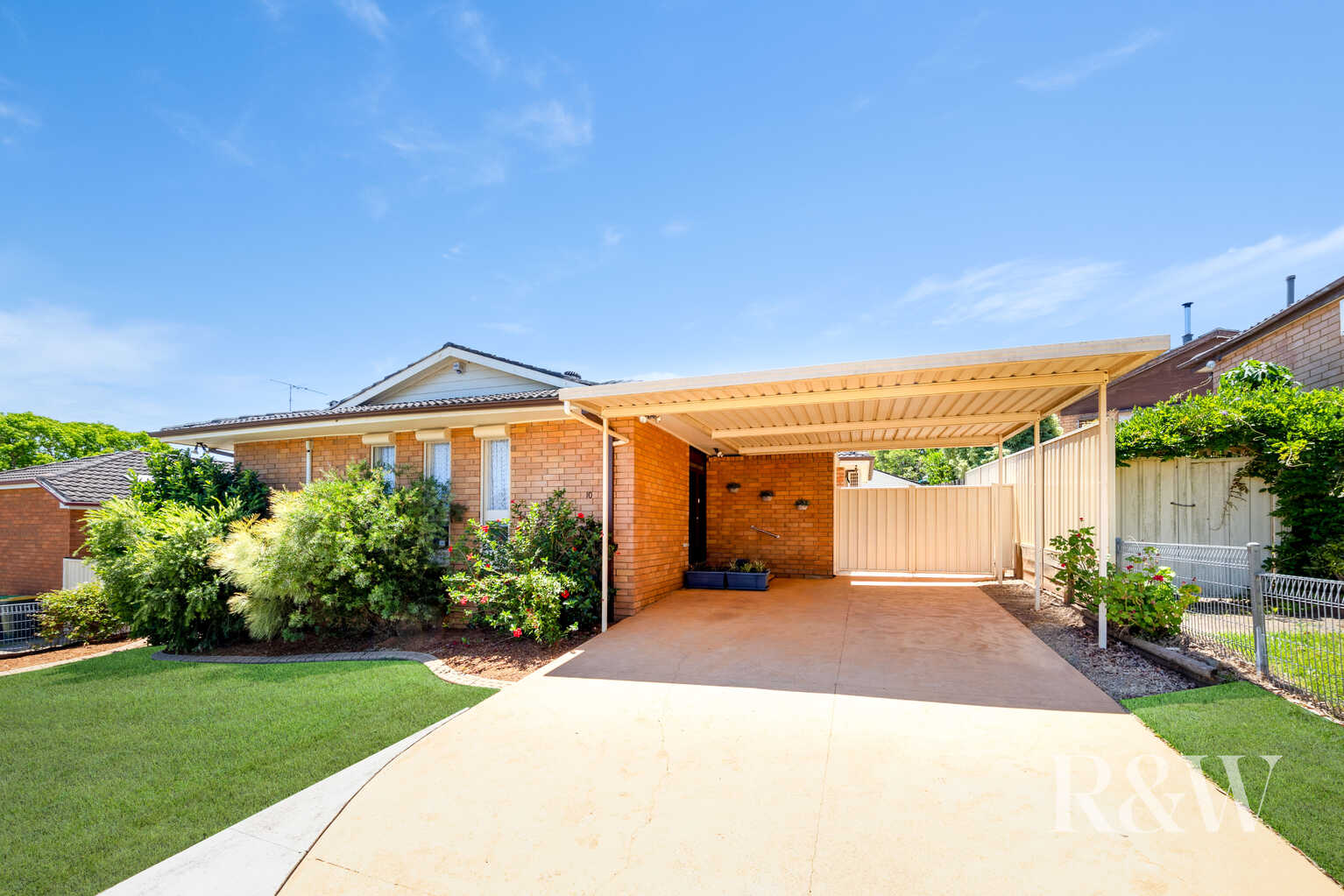 10 DICKENS ROAD Ambarvale 10 DICKENS ROAD Ambarvale