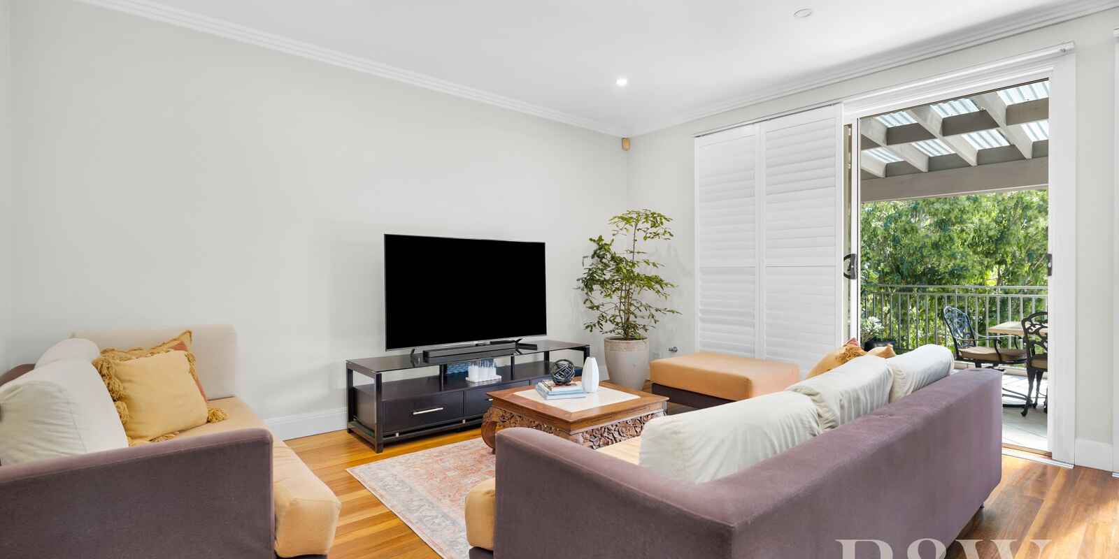 6 JANE JARVIS WAY Macquarie Links