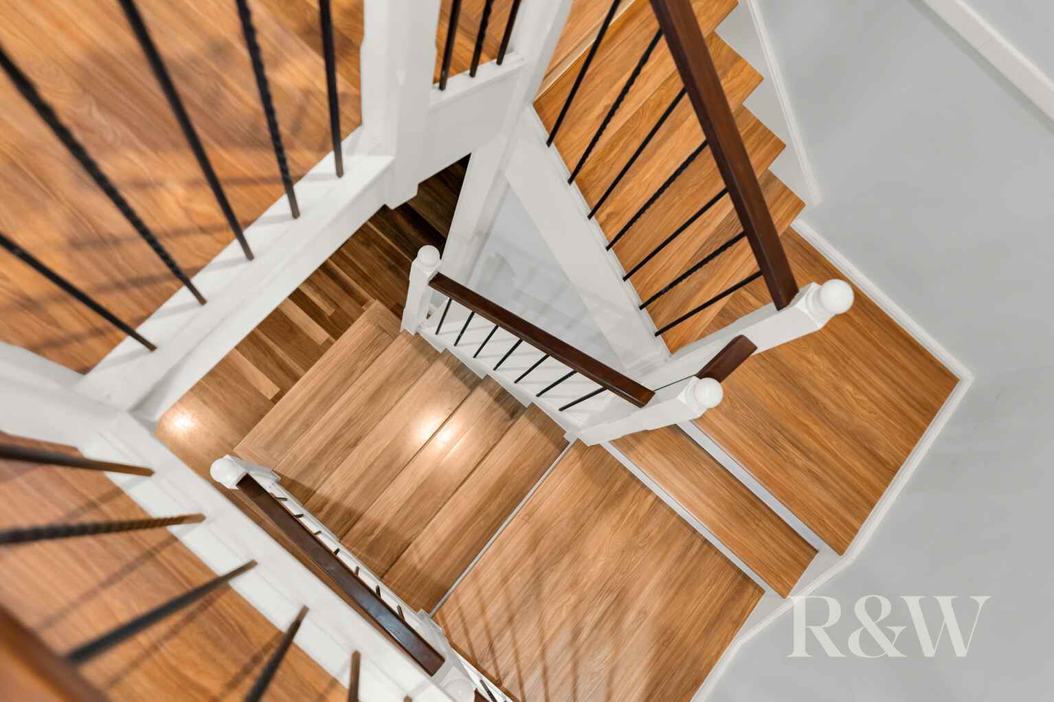 6 JANE JARVIS WAY Macquarie Links