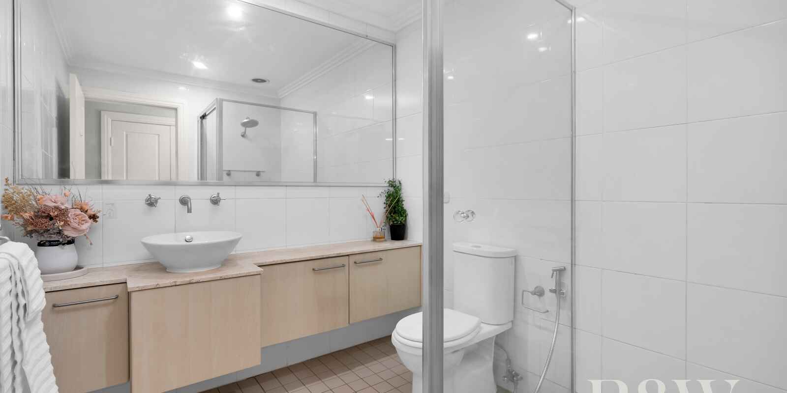 6 JANE JARVIS WAY Macquarie Links