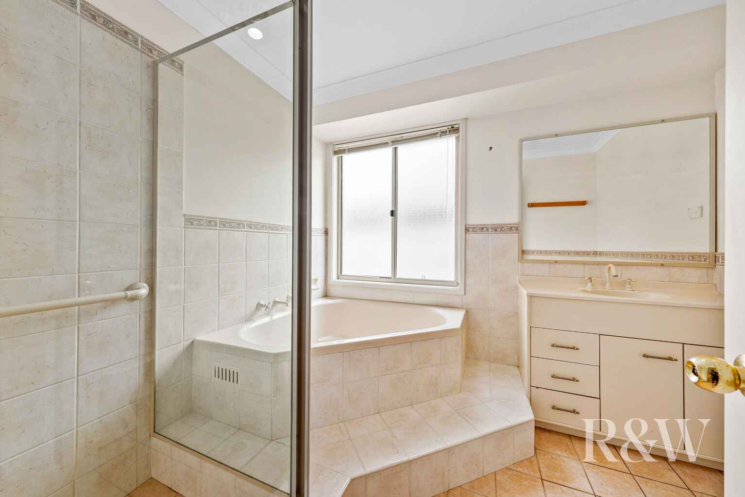 54 GLENROWAN DRIVE Harrington Park 54 GLENROWAN DRIVE Harrington Park