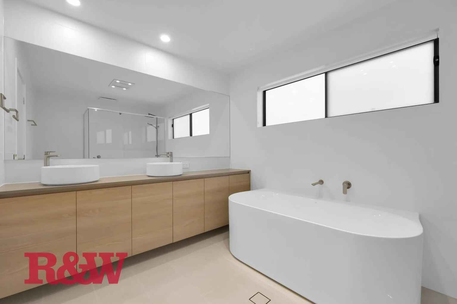 16 Mckinnon Circuit Gledswood Hills 16 Mckinnon Circuit Gledswood Hills