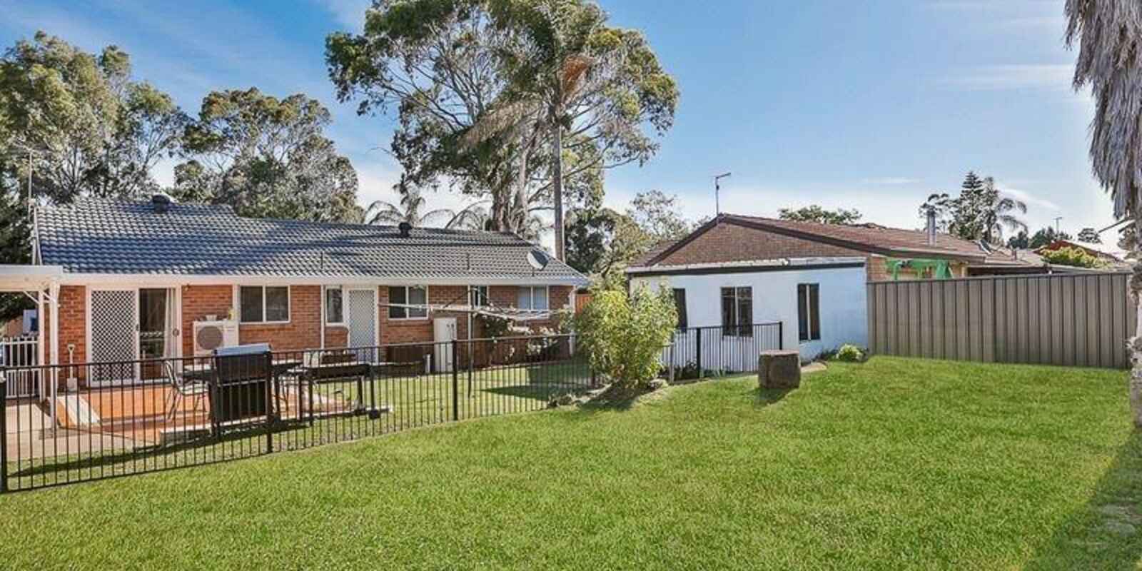 73 Potoroo Avenue St Helens Park 73 Potoroo Avenue St Helens Park