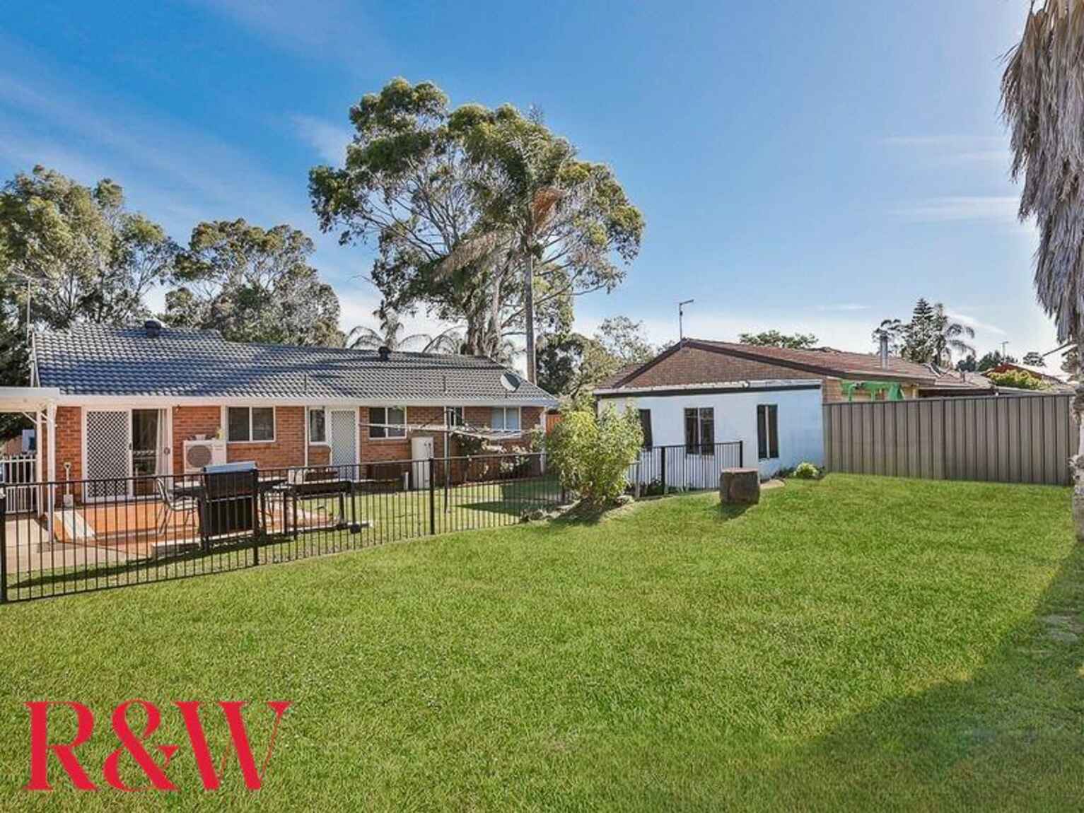 73 Potoroo Avenue St Helens Park 73 Potoroo Avenue St Helens Park